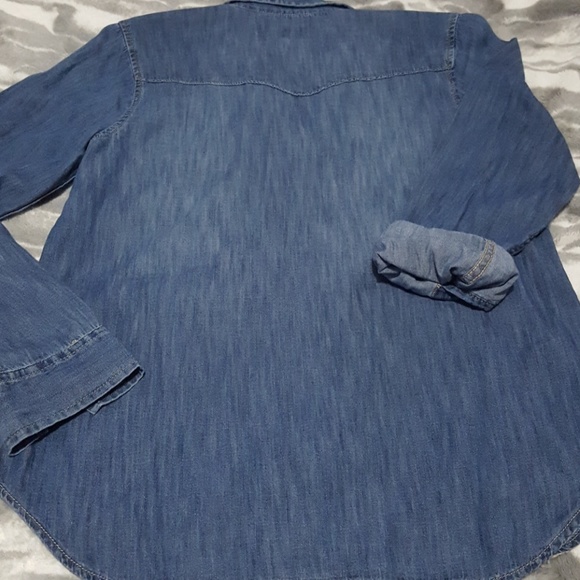 GAP denim pearl snap button down - Picture 6 of 6